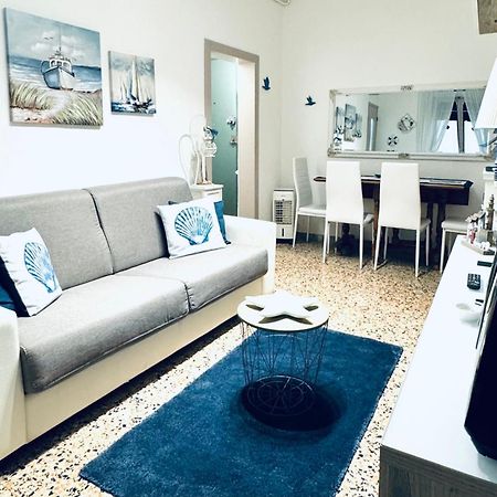 Casa Giro Apartment Carrara Luaran gambar