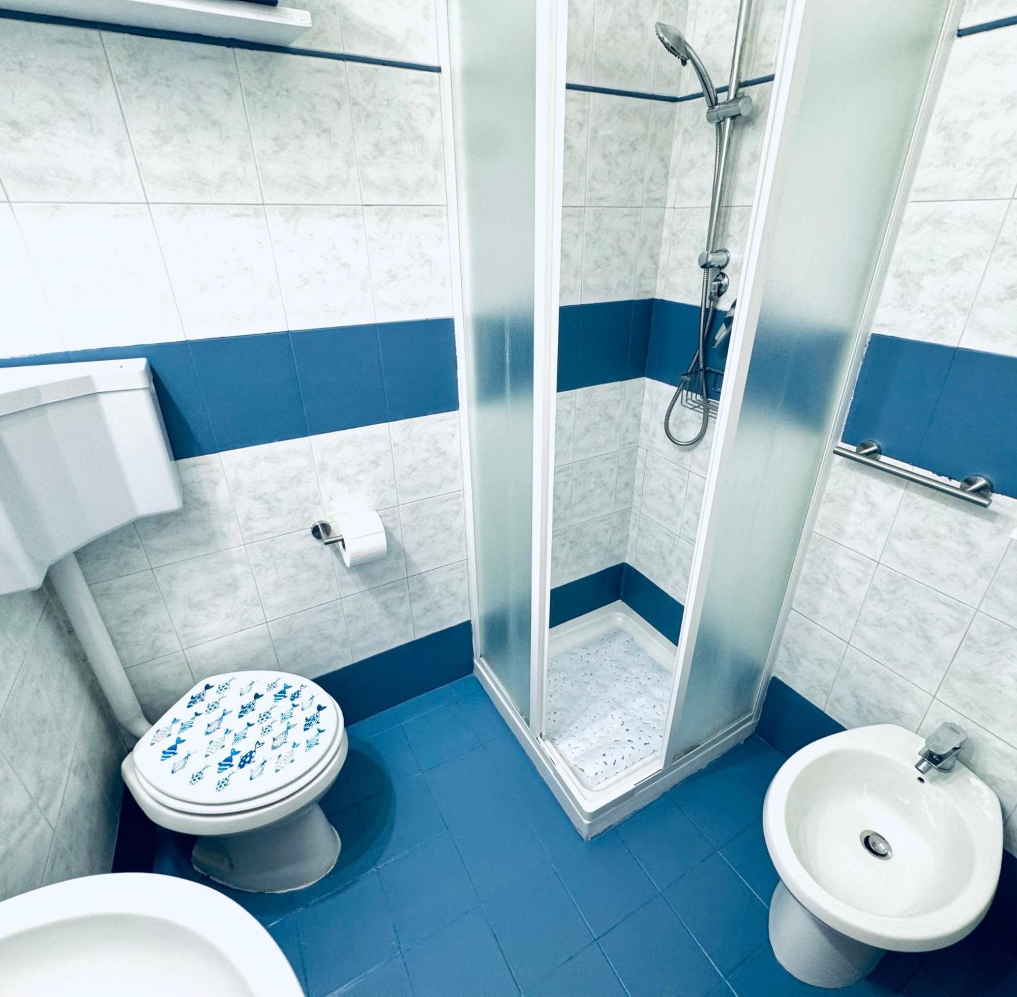 Casa Giro Apartment Carrara Luaran gambar